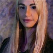 Esperta in storia dell'arte. Scrivo in riviste settoriali e per cataloghi di musei e mostre. Laureata all'Accademia di Belle Arti di Roma con specializzazione magistrale in Storia dell'Arte all'Università La Sapienza di Roma. Impartisco lezioni private pr